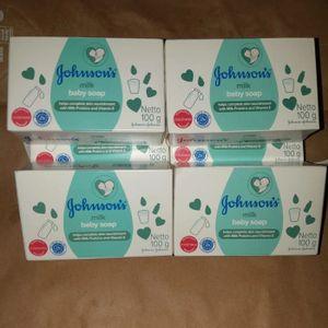 johnson baby soap 100gr - milk