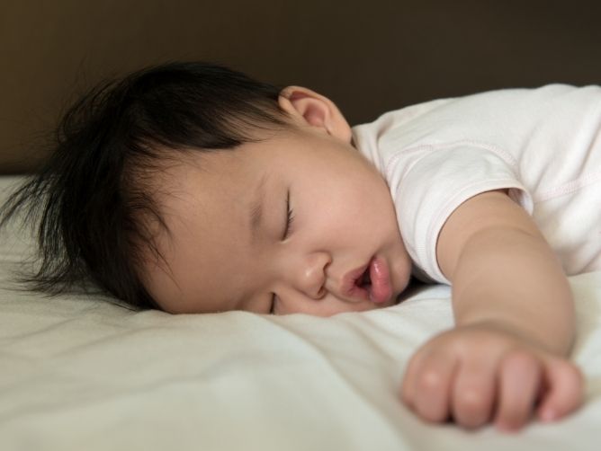 6 Tips for Baby’s Optimal Sleeping Posture