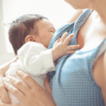Breastfeeding VS Bottle Feeding- Which Should You Opt For