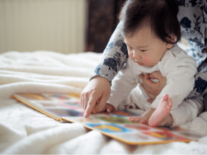 Types of books to choose for your baby & toddlers