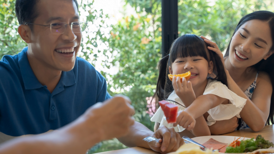 Batasi Gangguan Saat Makan