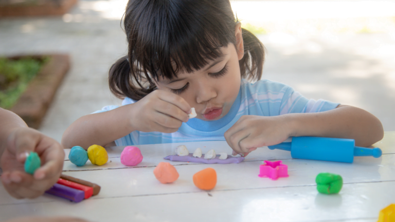 Ini 5 Mainan Edukasi Anak 3 Tahun Terbaik - Supermom