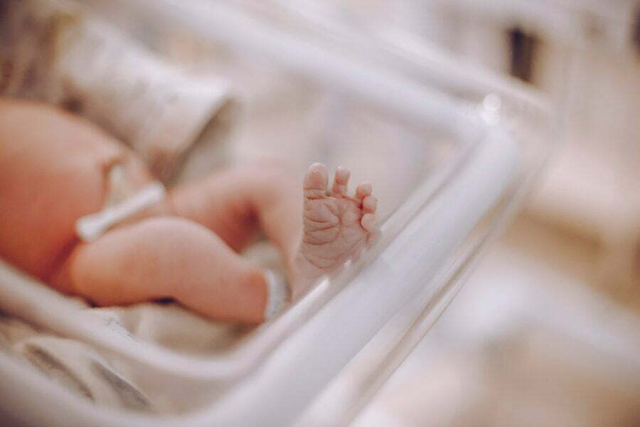Perawatan bayi berat lahir rendah di rumah sakit