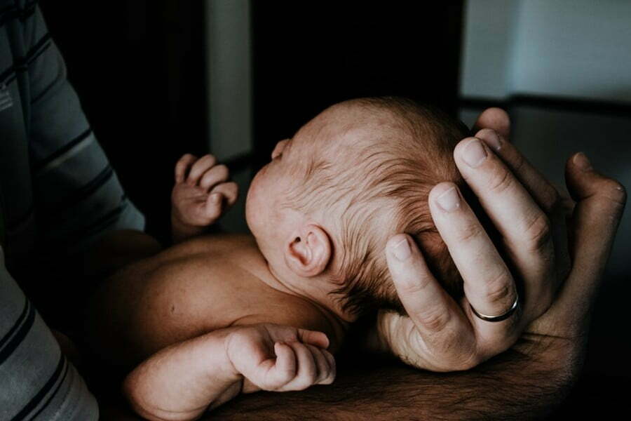cara merawat kulit bayi usia 0-6 bulan