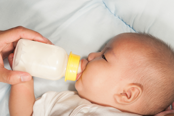 Pilihlah Botol ASI Kaca dengan Tutup yang Kokoh