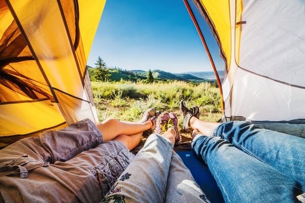 Tenda perlengkapan camping keluarga