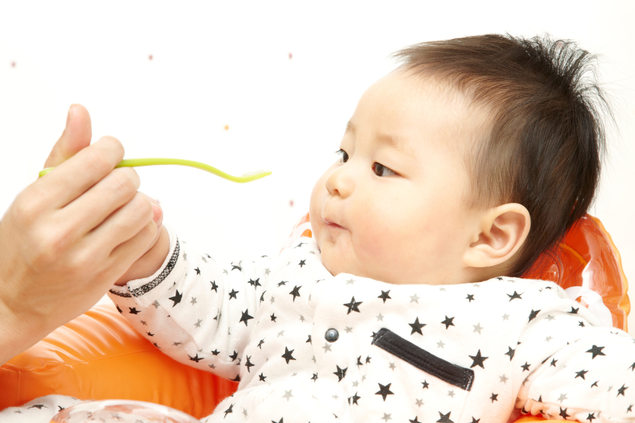 5 Cara Tepat Memperkenalkan Makanan Pendamping ASI