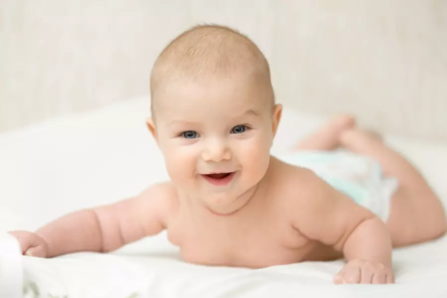 cara melatih leher bayi belum kuat