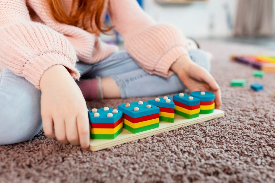 Karakteristik Mainan Montessori