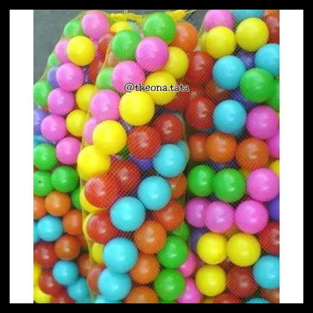 Mandi Bola Plastik mainan motorik bayi