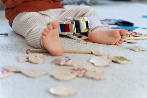 Rekomendasi Mainan Motorik Bayi puzzle anak