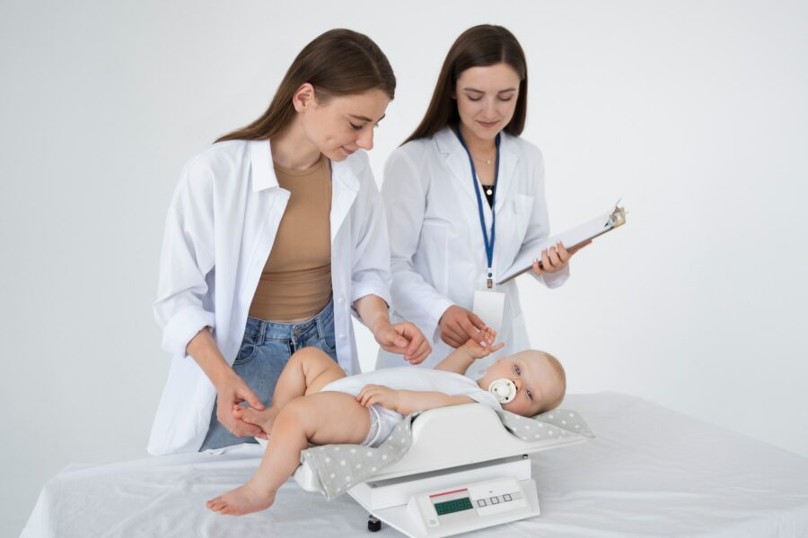 Berat Badan Ideal Bayi Berdasarkan Usia