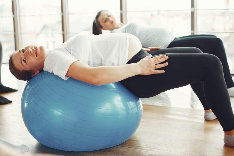yoga ball kettler untuk ibu hamil usia tua