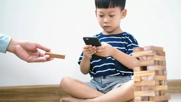 main anak dan screen time