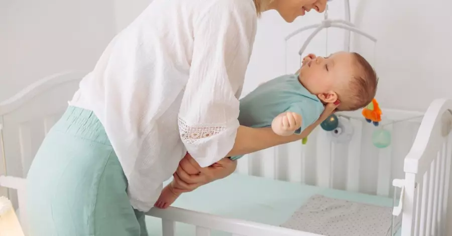 sleep training adalah sebuah cara untuk mengajarkan bayi Moms tidur tanpa bantuan Moms
