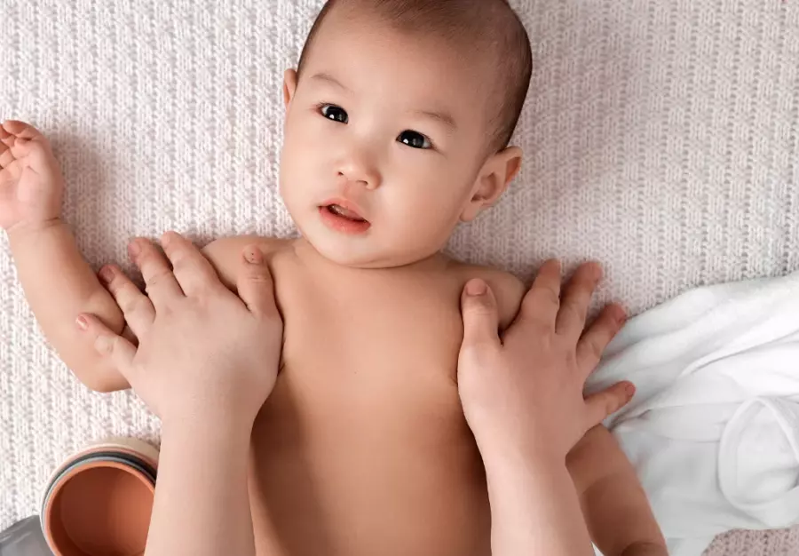 Kandungan Minyak Telon Bayi