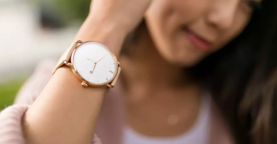 9 Jam Tangan Wanita Untuk Moms Model Sporty Hingga Elegan