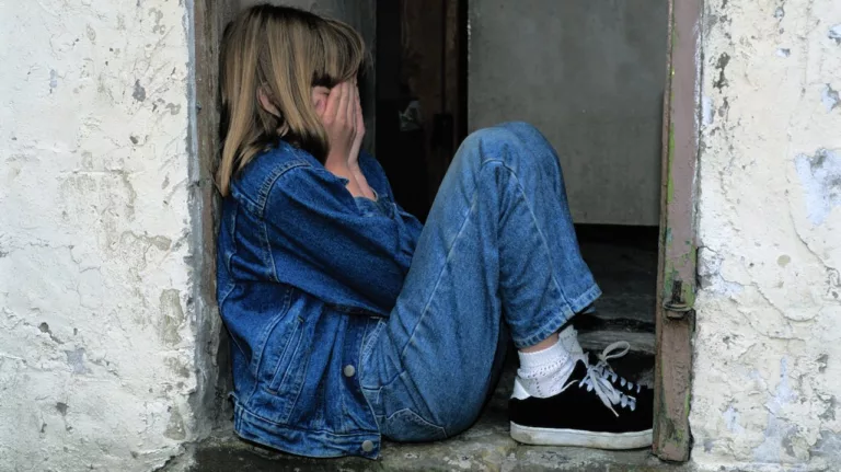 7 Ciri-Ciri Anak Depresi yang Perlu Dikenali Orang Tua, Serta Cara Mengatasinya