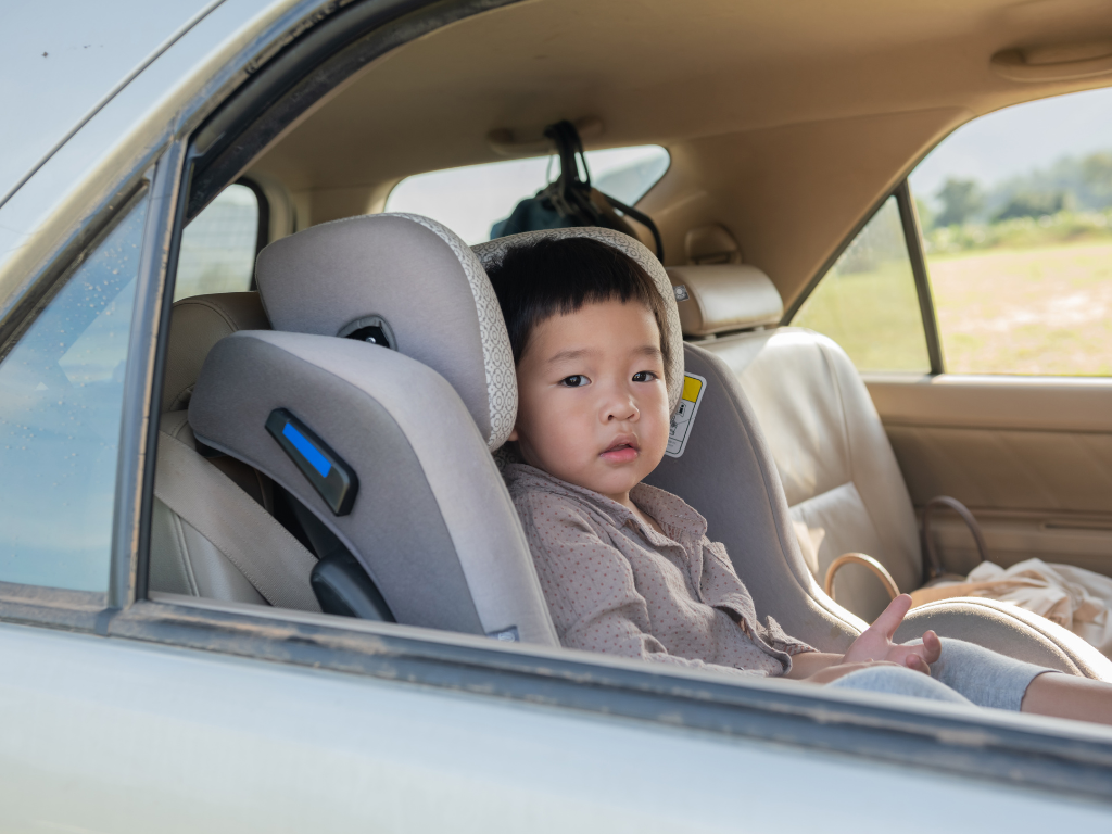 Ghế ngồi ô tô cho bé tốt nhất tại Việt Nam (2023)