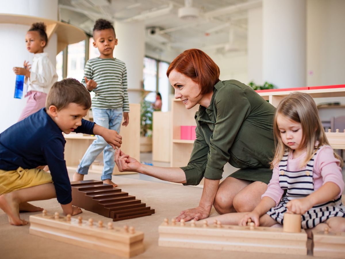 Phương pháp Montessori và những điều mẹ cần biết về giáo dục sớm cho trẻ