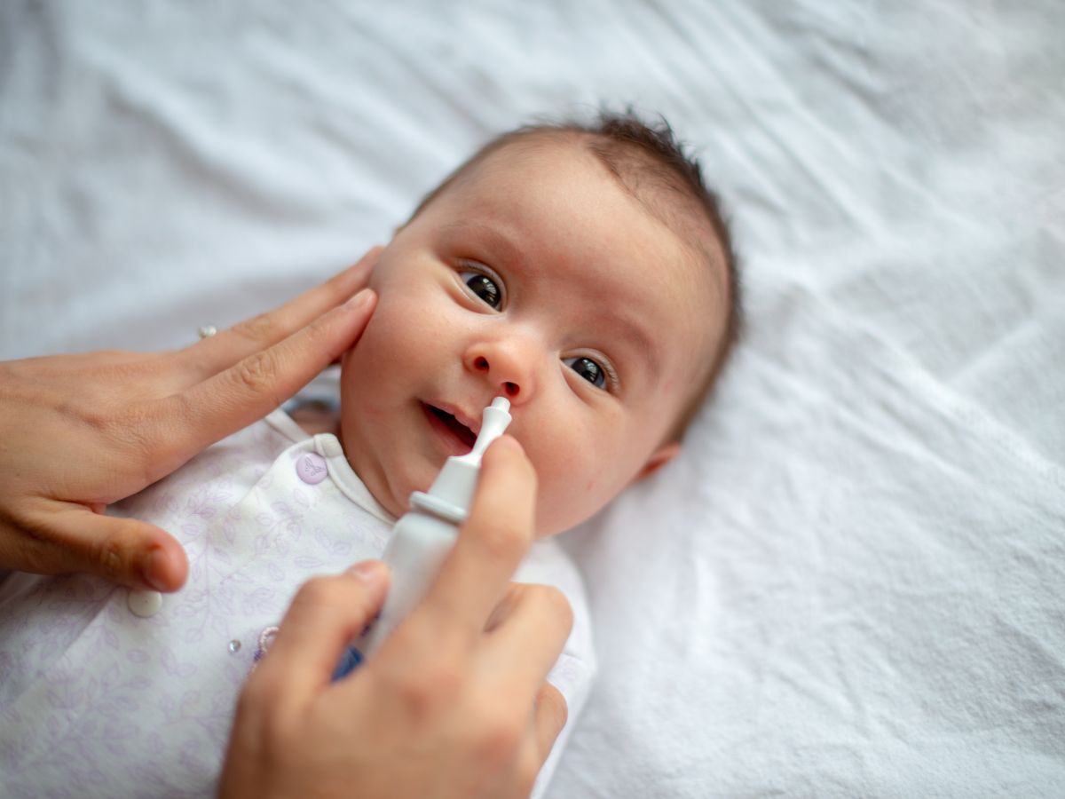 cách rửa mũi cho trẻ