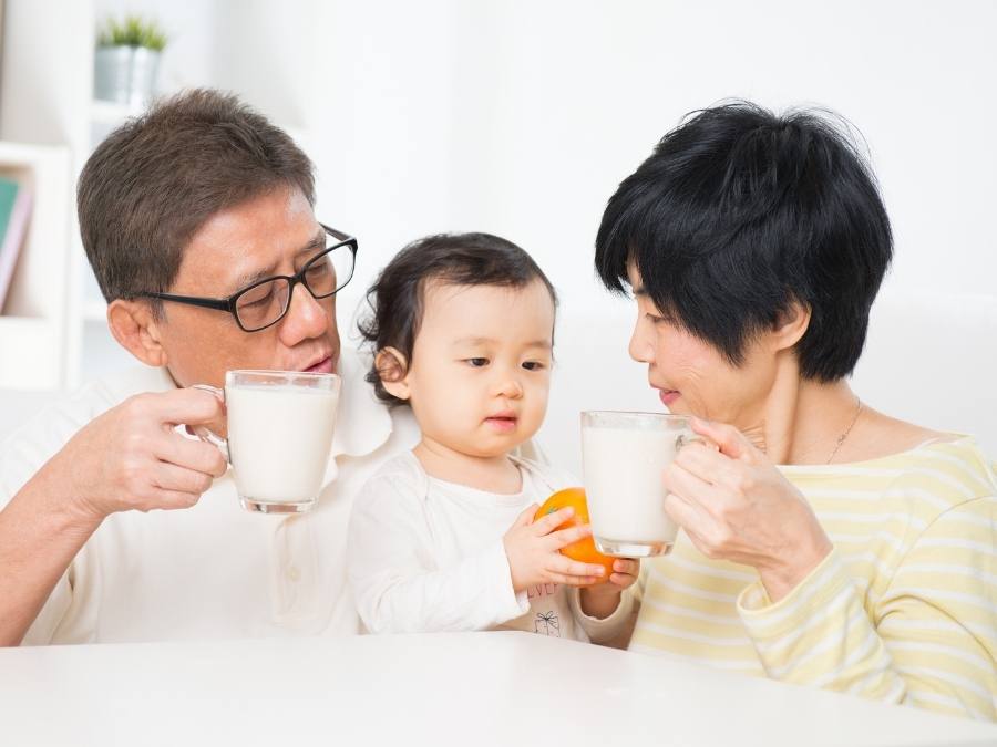Giải Đáp Thắc Mắc Trẻ Mấy Tuổi Uống Được Sữa Tươi?